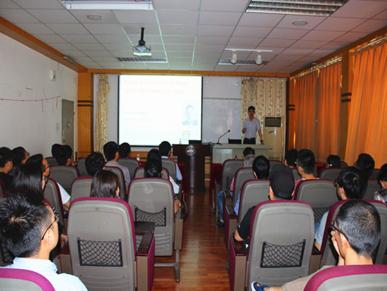 1528357785115975.png 讲座2.png