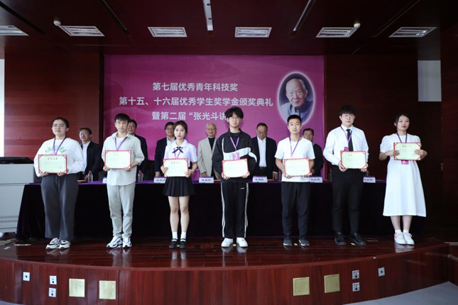 1684286579170943.png image.png