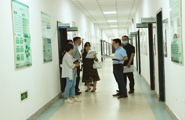 公房摸底 现场排查_副本.jpg